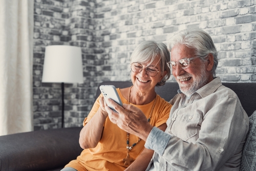 Best Senior Discounts on cell phones